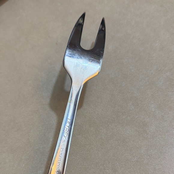 Ultrex Stainless Steel Meat Fork with Black Handle - Picture 7 of 10